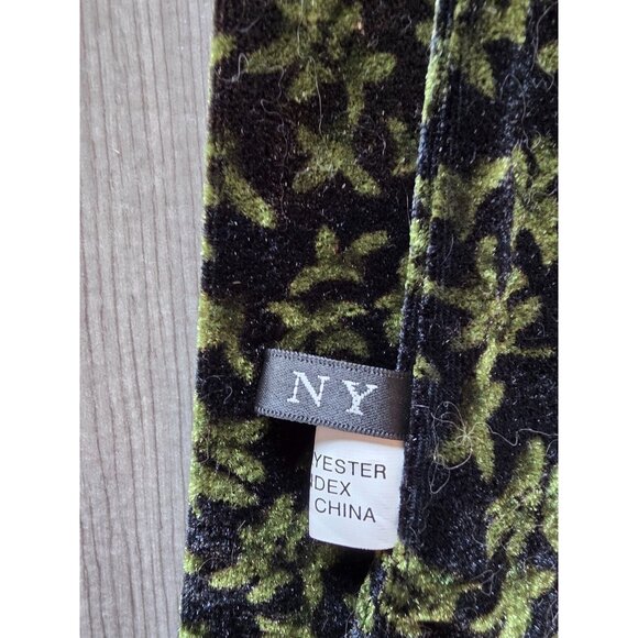 Black & Green Floral Velvet Scarf Wrap By J&x NY - Picture 3 of 5